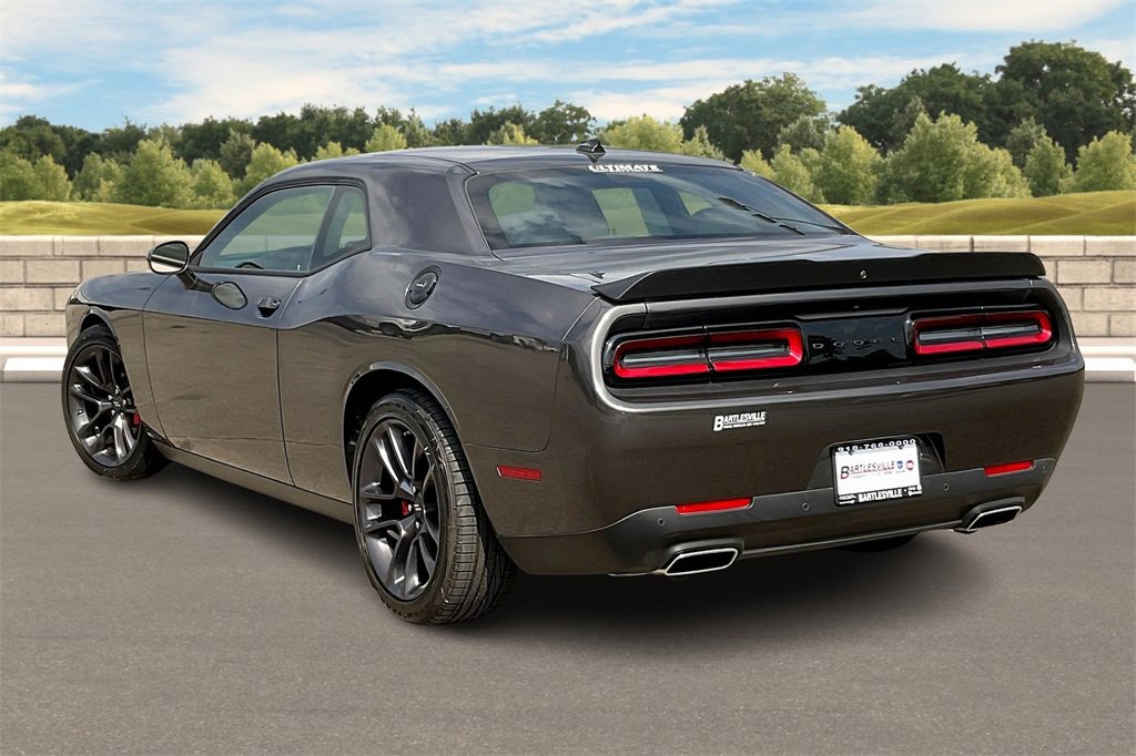 Used 2023 Dodge Challenger GT w/ Performance Handling Group image 11