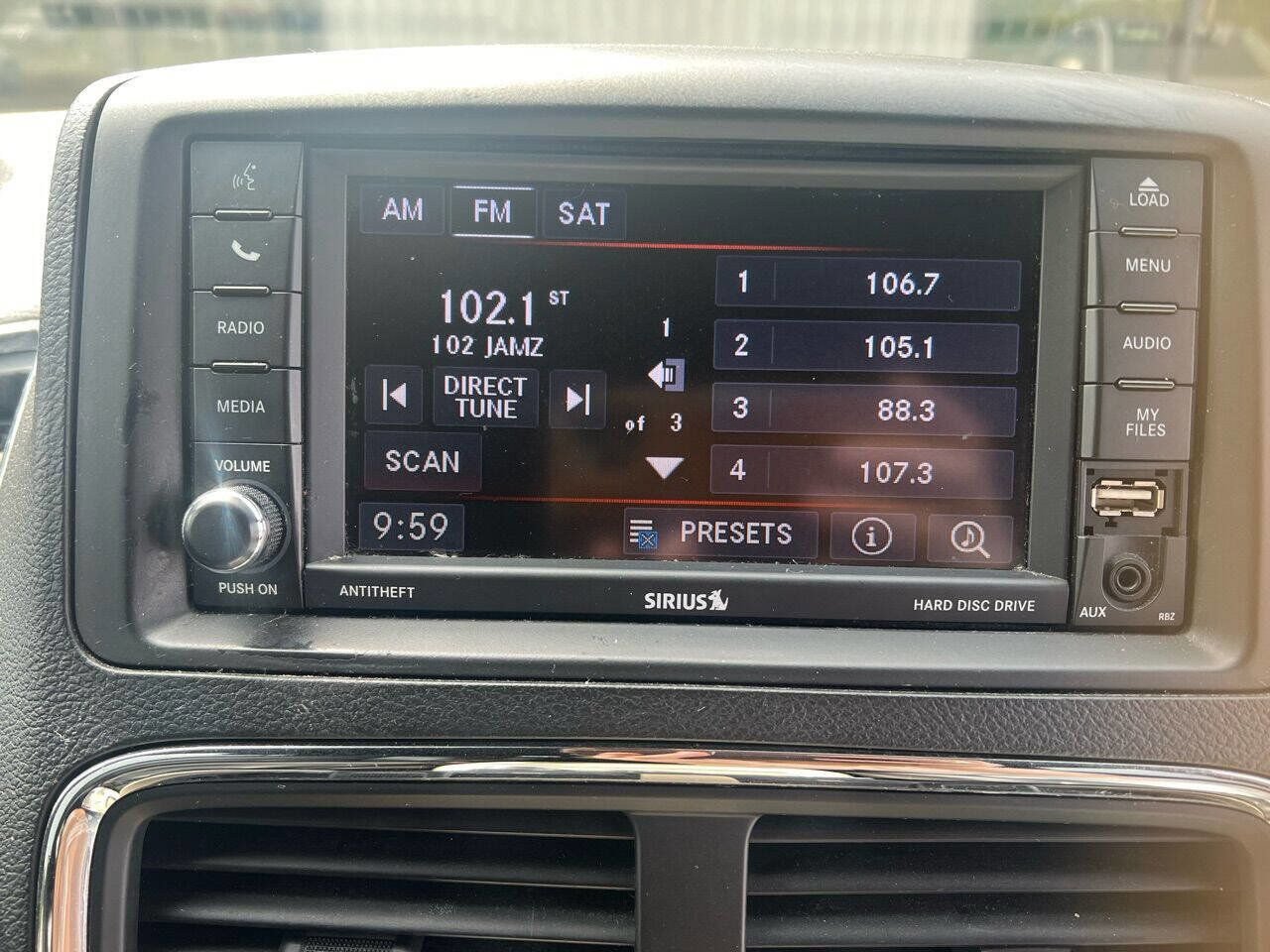 Used 2019 Dodge Grand Caravan SXT image 21