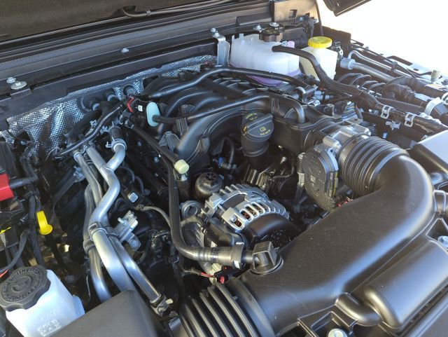 New 2025 Jeep Gladiator Sport image 25