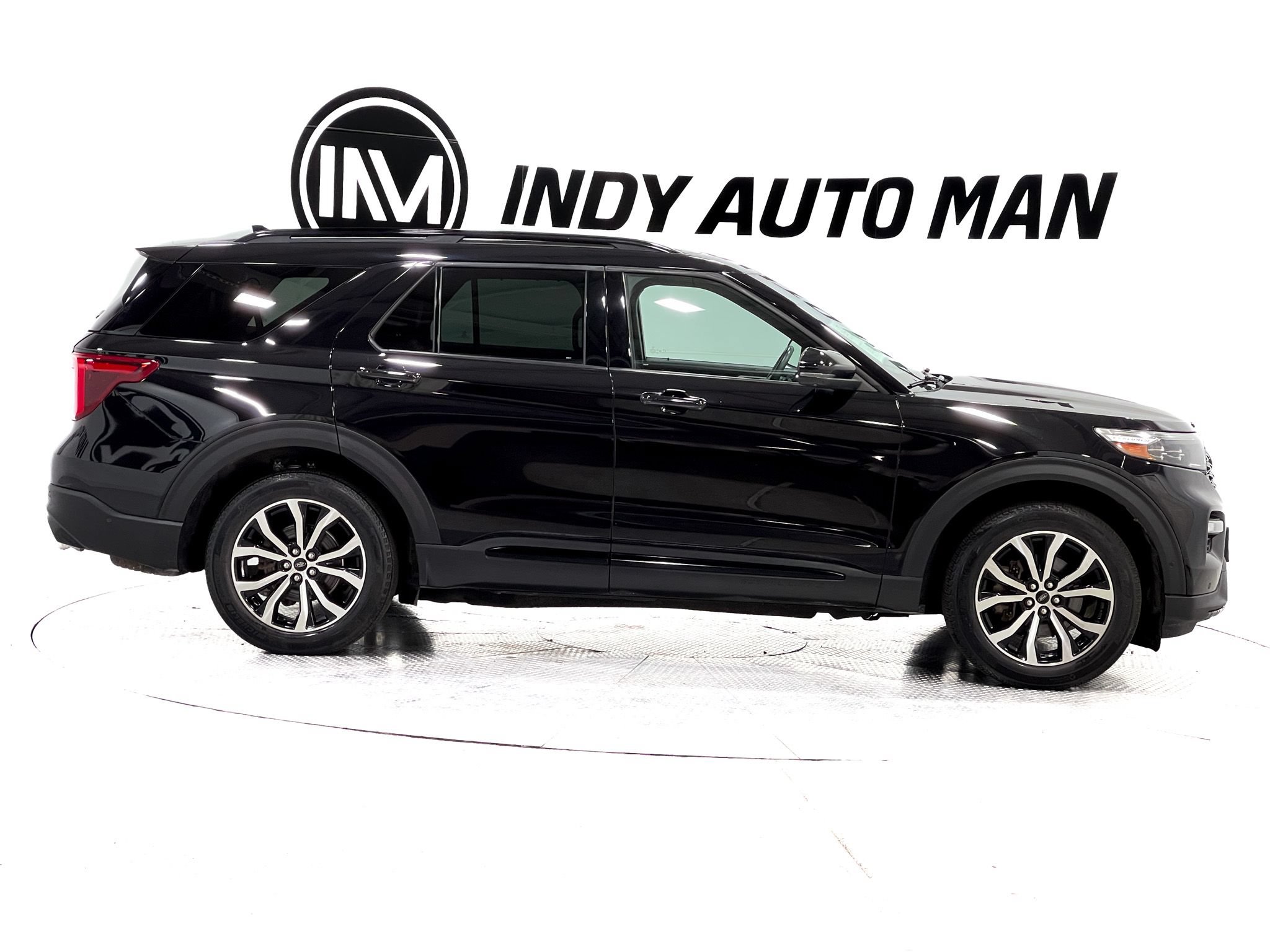Used 2020 Ford Explorer ST w/ Premium Technology Package AWD/4WD image 3
