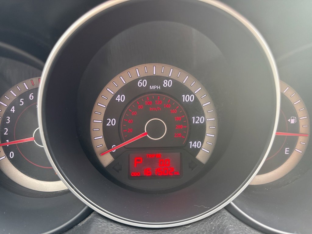 Used 2010 Kia Forte Koup EX image 12