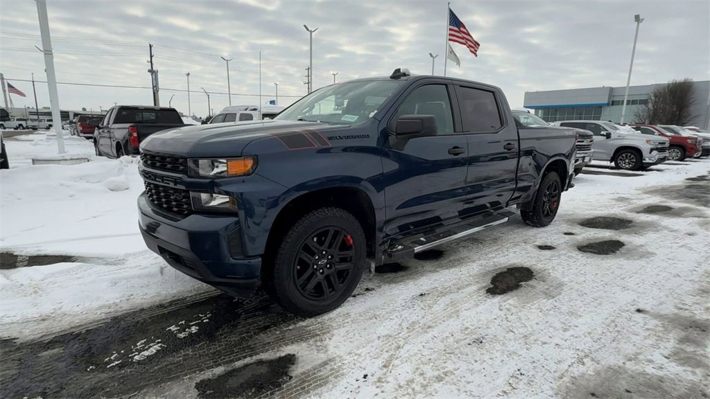 Used 2021 Chevrolet Silverado 1500 Custom w/ LPO, Blackout Package image 4