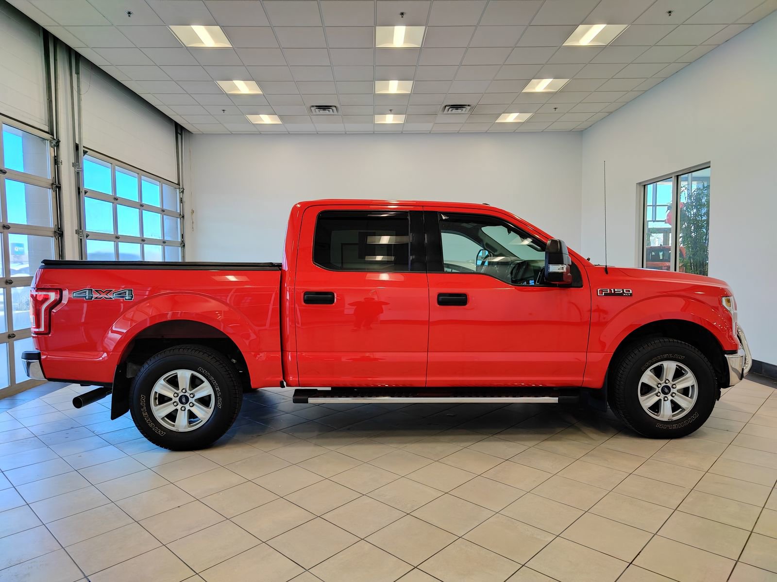 Used 2016 Ford F150 XLT image 2