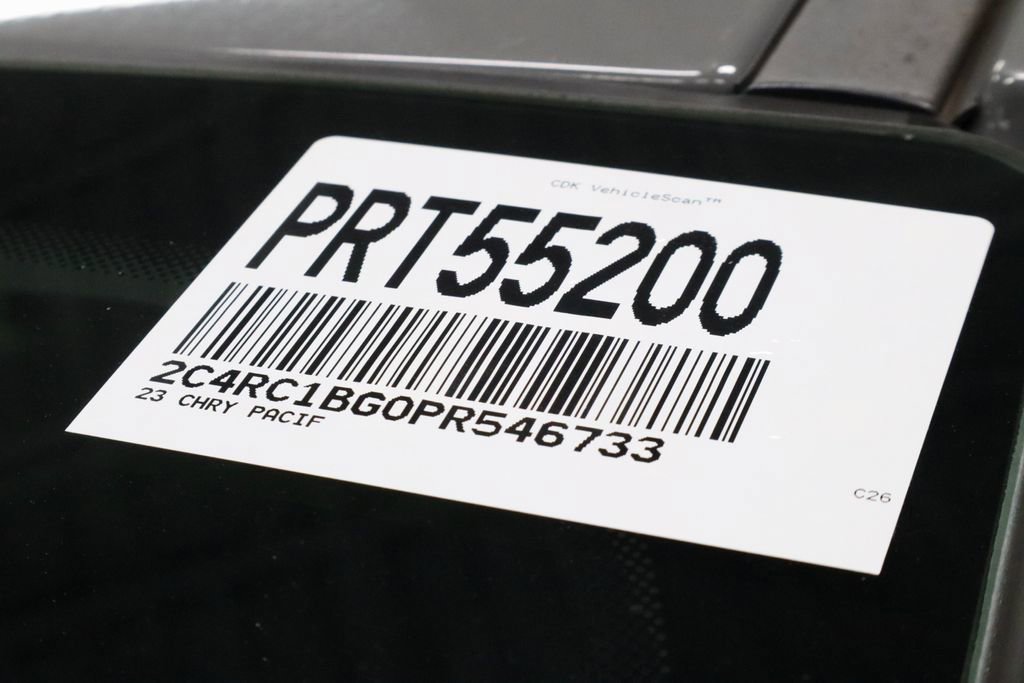 Used 2023 Chrysler Pacifica Touring-L FWD image 35