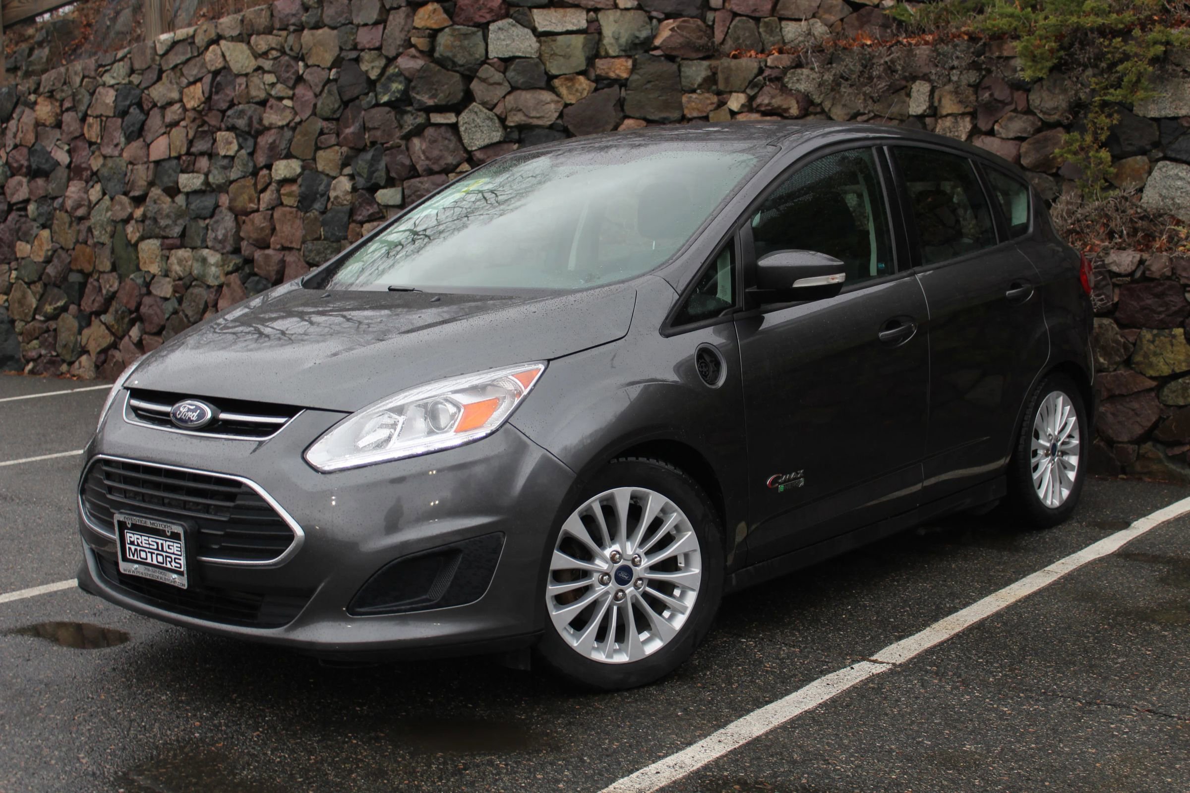 Used 2017 Ford C-MAX Energi SE w/ Cold Weather Package FWD image 2