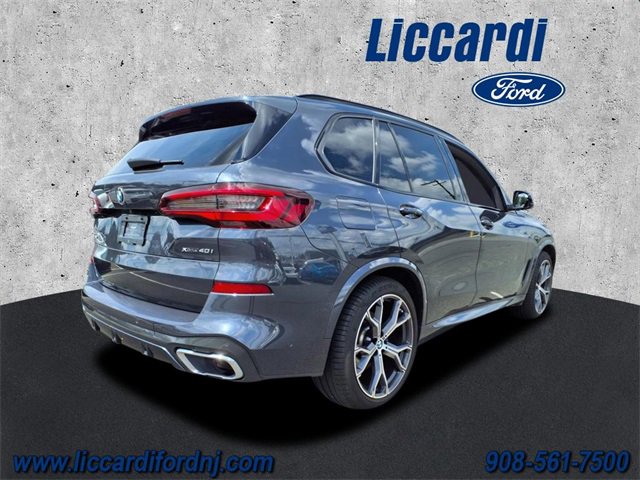 Used 2022 BMW X5 xDrive40i w/ Premium Enhanced Package image 2