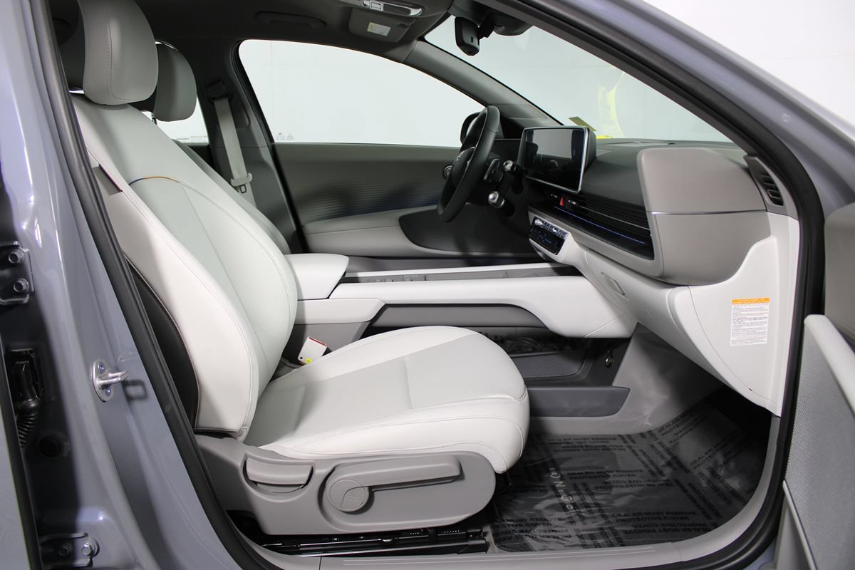 Used 2023 Hyundai Ioniq 6 SEL RWD image 10