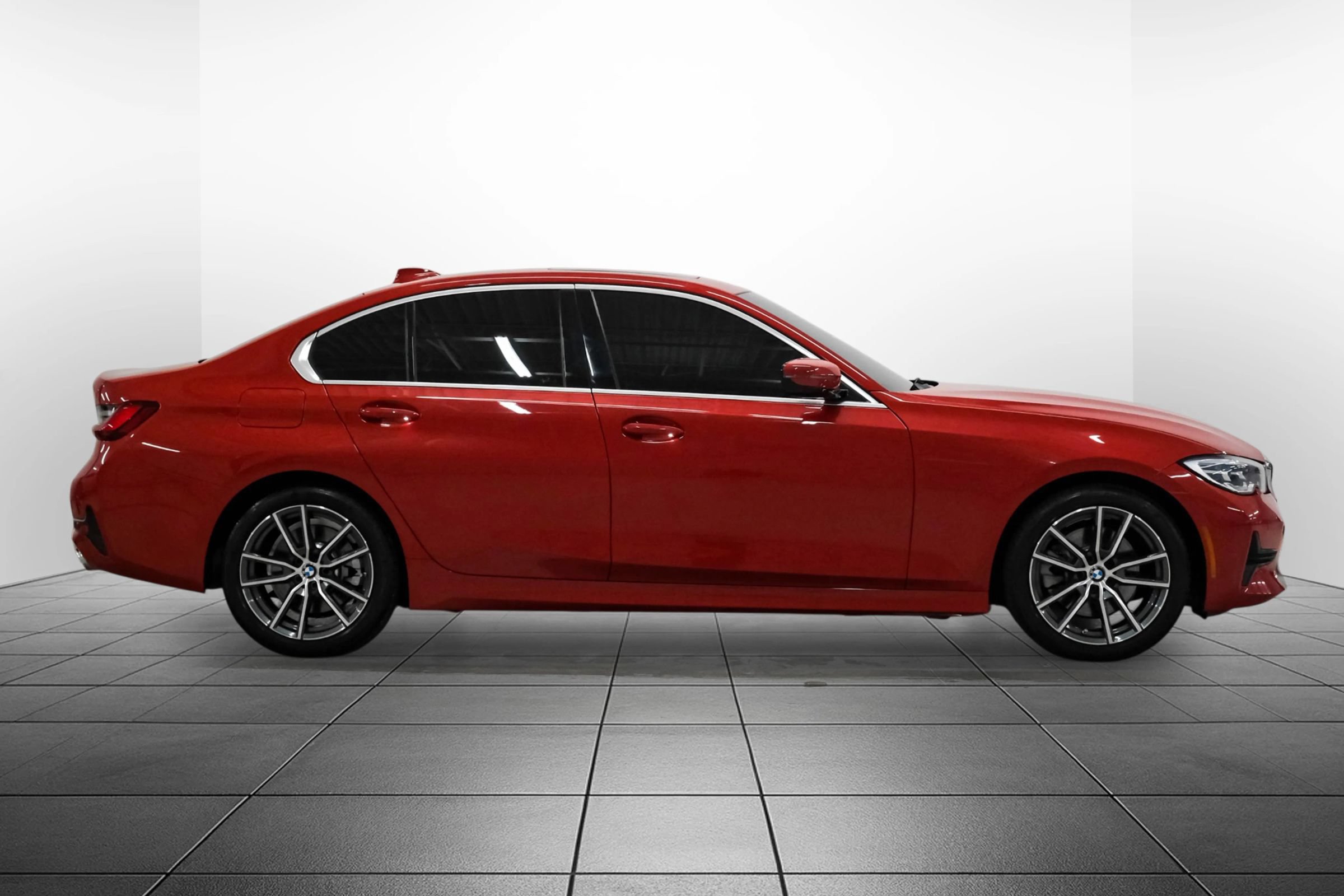 Used 2022 BMW 330i Sedan w/ Premium Package 2 RWD image 7