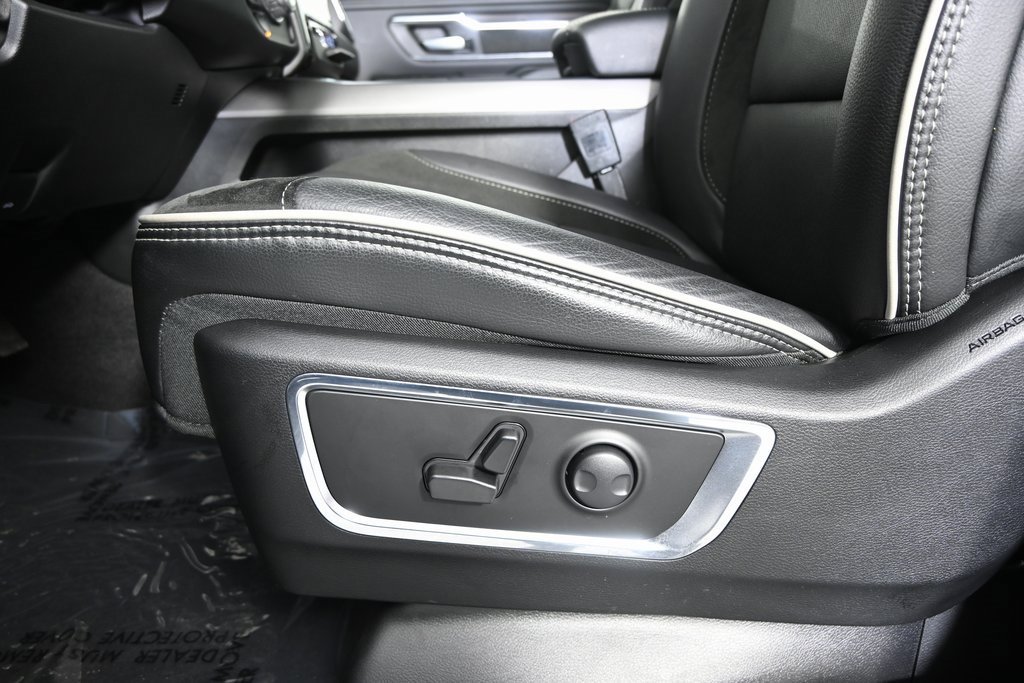 Used 2025 RAM 1500 Laramie w/ Sport Appearance Package image 22