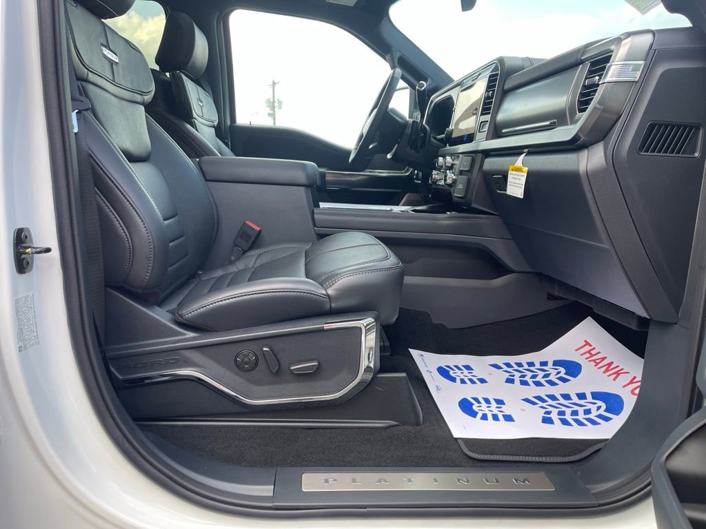 New 2025 Ford F350 Platinum w/ FX4 Off-Road Package image 38