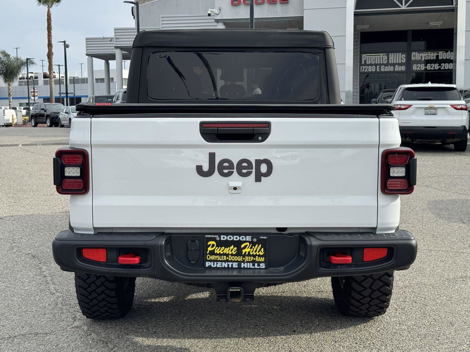 Certified 2025 Jeep Gladiator Rubicon w/ Convenience Group AWD/4WD image 5