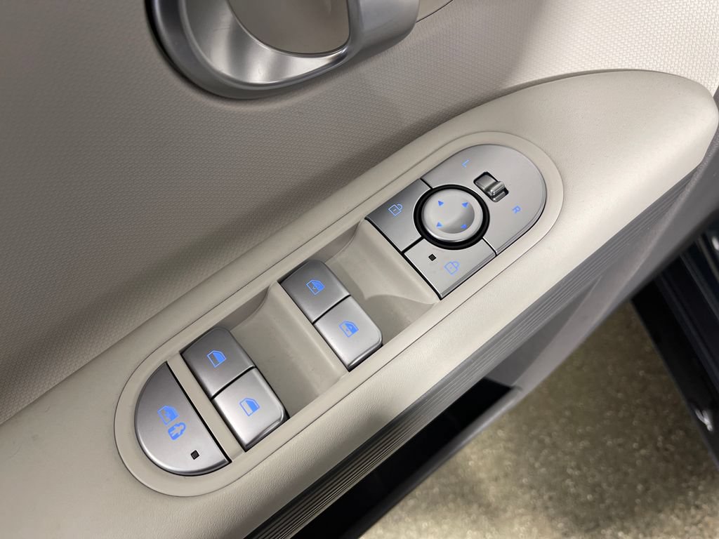 Certified 2024 Hyundai Ioniq 5 SEL RWD image 18