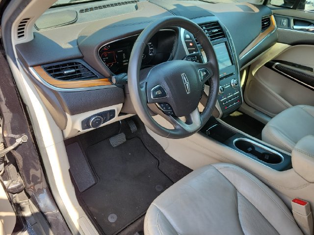 Used 2019 Lincoln MKC Select w/ Select Plus Package FWD image 9