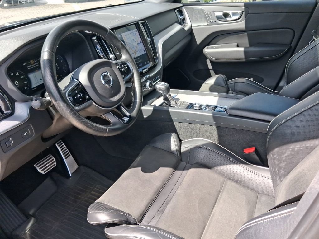 Used 2019 Volvo XC60 T5 R-Design w/ Protection Package Premier image 13