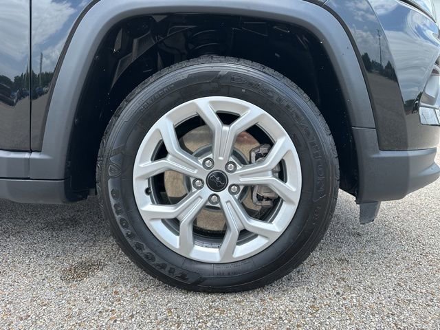 Used 2025 Jeep Compass Latitude AWD/4WD image 48