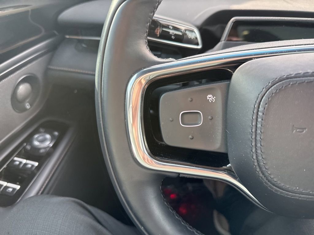 Used 2024 Lincoln Nautilus Reserve w/ Equipment Group 202A image 13