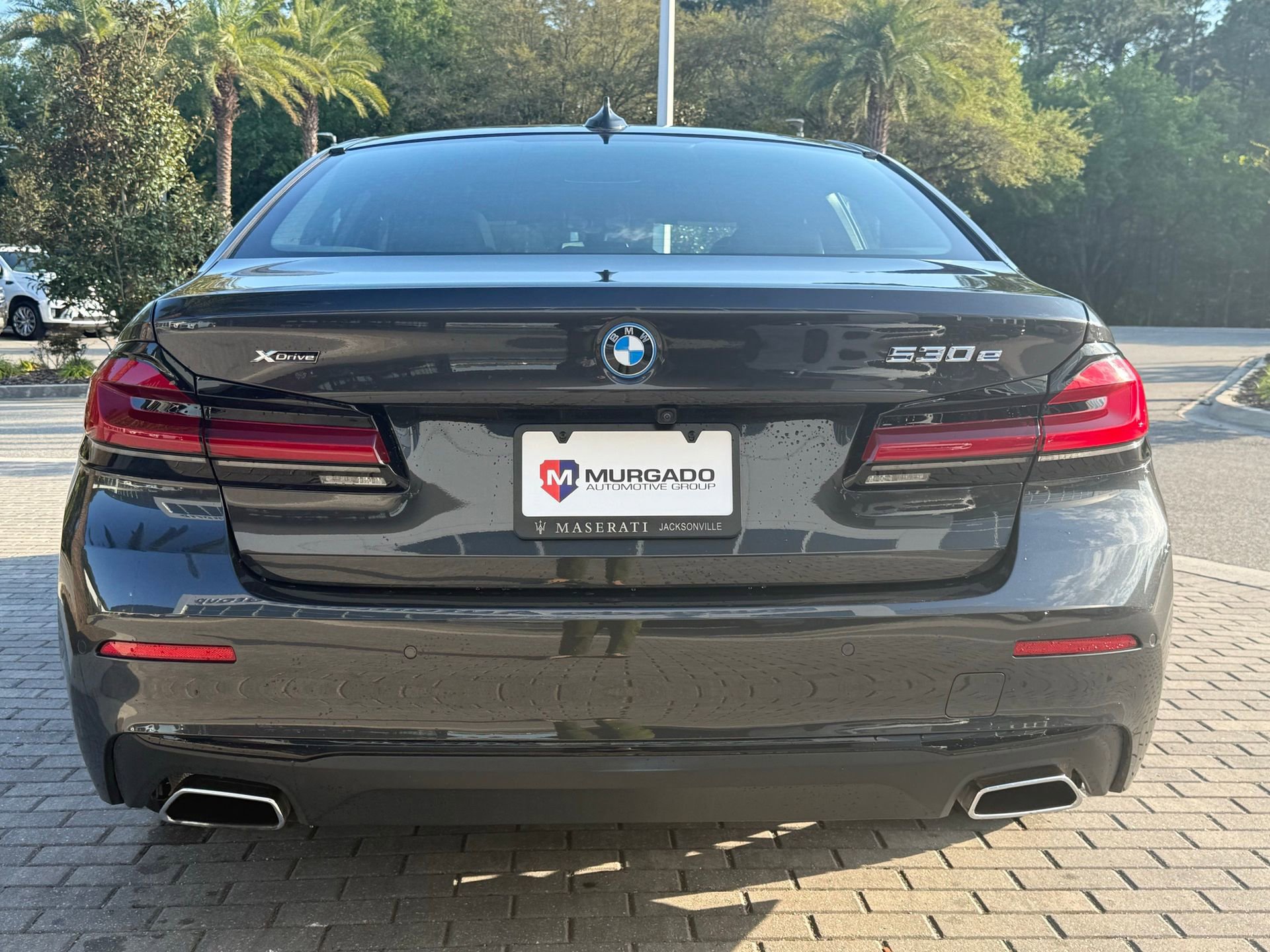 Used 2023 BMW 530e xDrive w/ Premium Package image 10