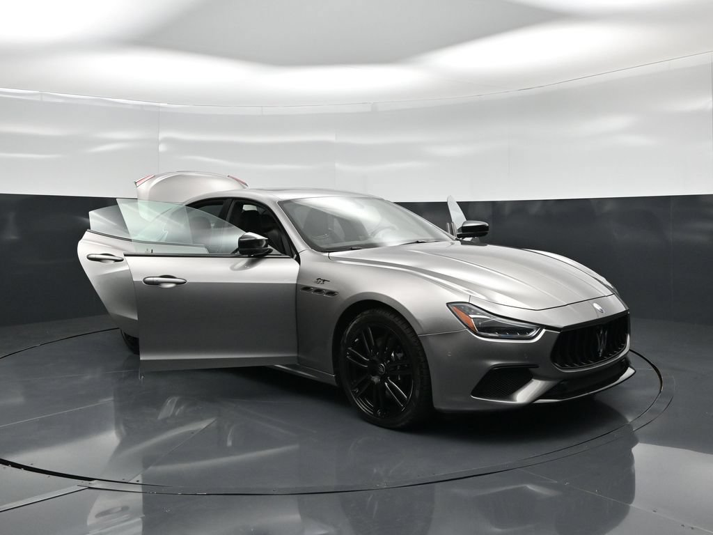 Used 2022 Maserati Ghibli GT RWD image 31