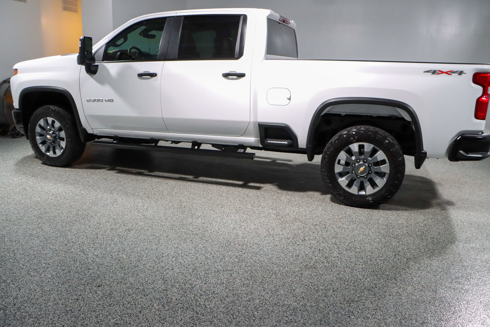 Used 2023 Chevrolet Silverado 2500 Custom w/ Custom Convenience Package image 10