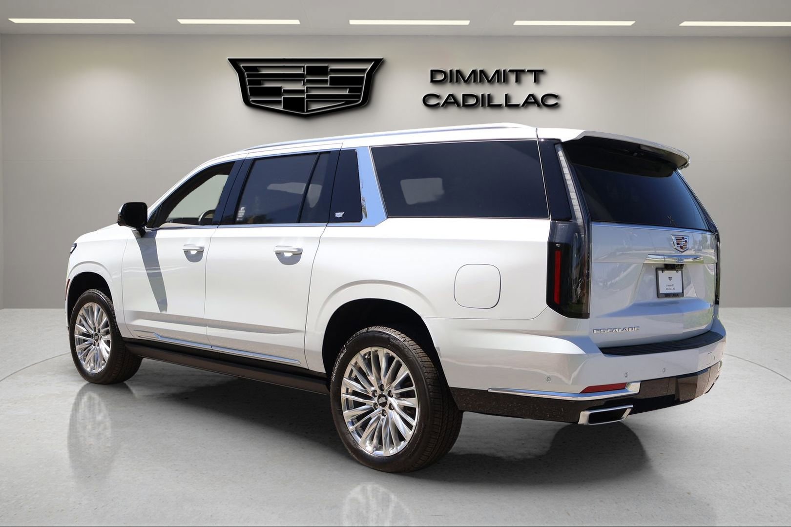 New 2026 Cadillac Escalade ESV Luxury w/ LPO, Floor Liner Package RWD image 3