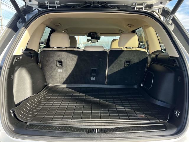 Used 2022 Jeep Grand Cherokee Limited w/ MOPAR Finishing Package image 20