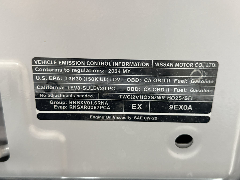 Used 2024 Nissan Versa SR FWD image 33