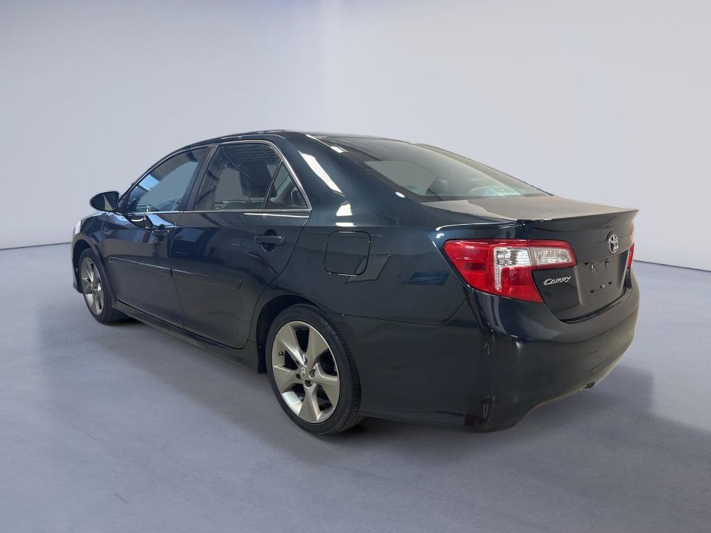 Used 2014 Toyota Camry SE FWD image 5