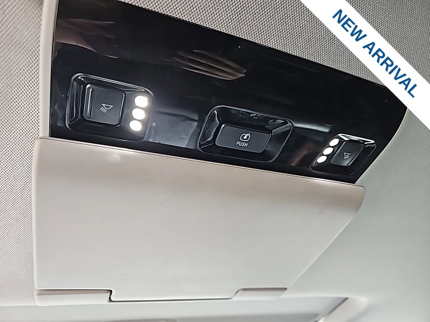 Used 2019 Chevrolet Suburban Premier AWD/4WD image 21