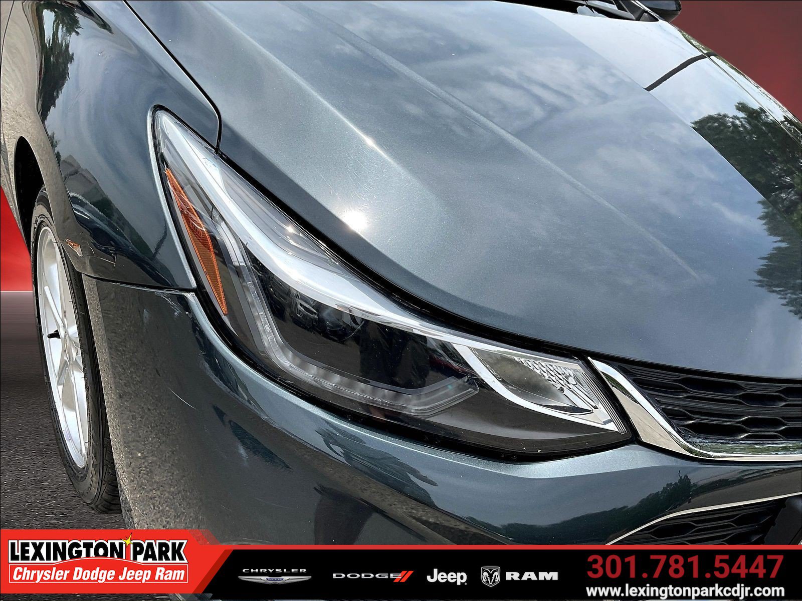 Used 2017 Chevrolet Cruze LT FWD image 31