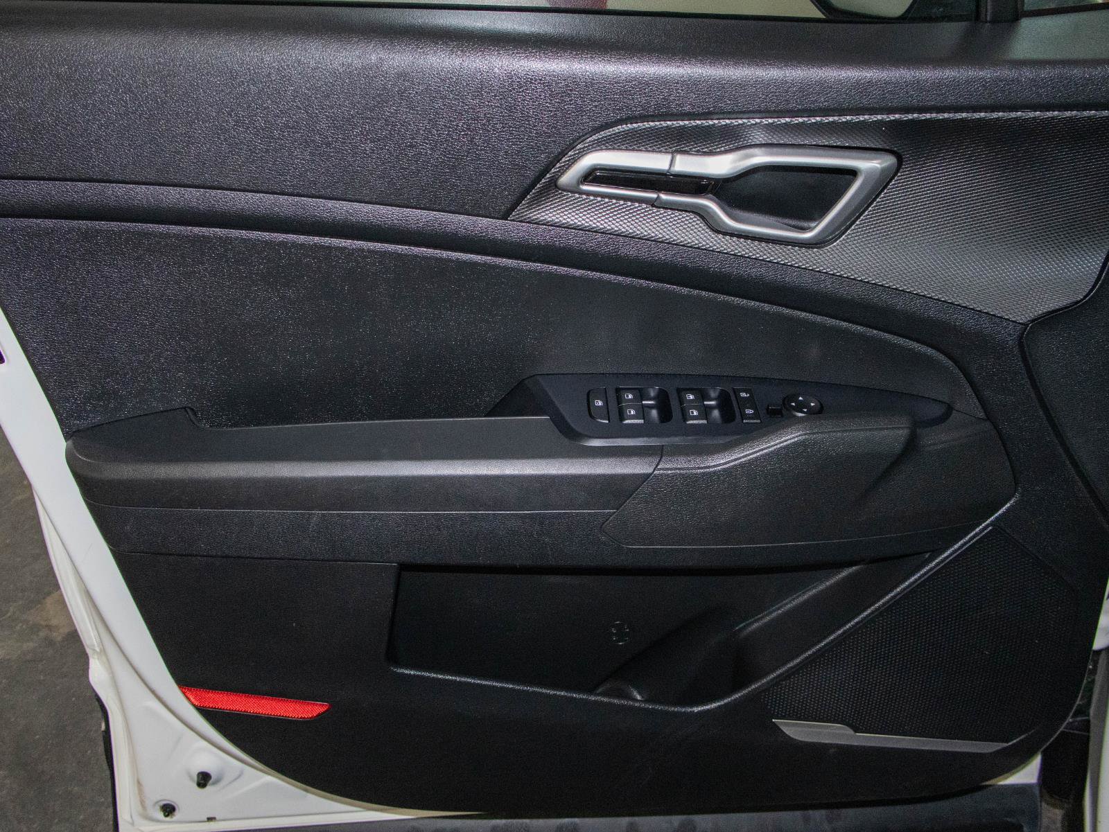 Used 2023 Kia Sportage LX image 10