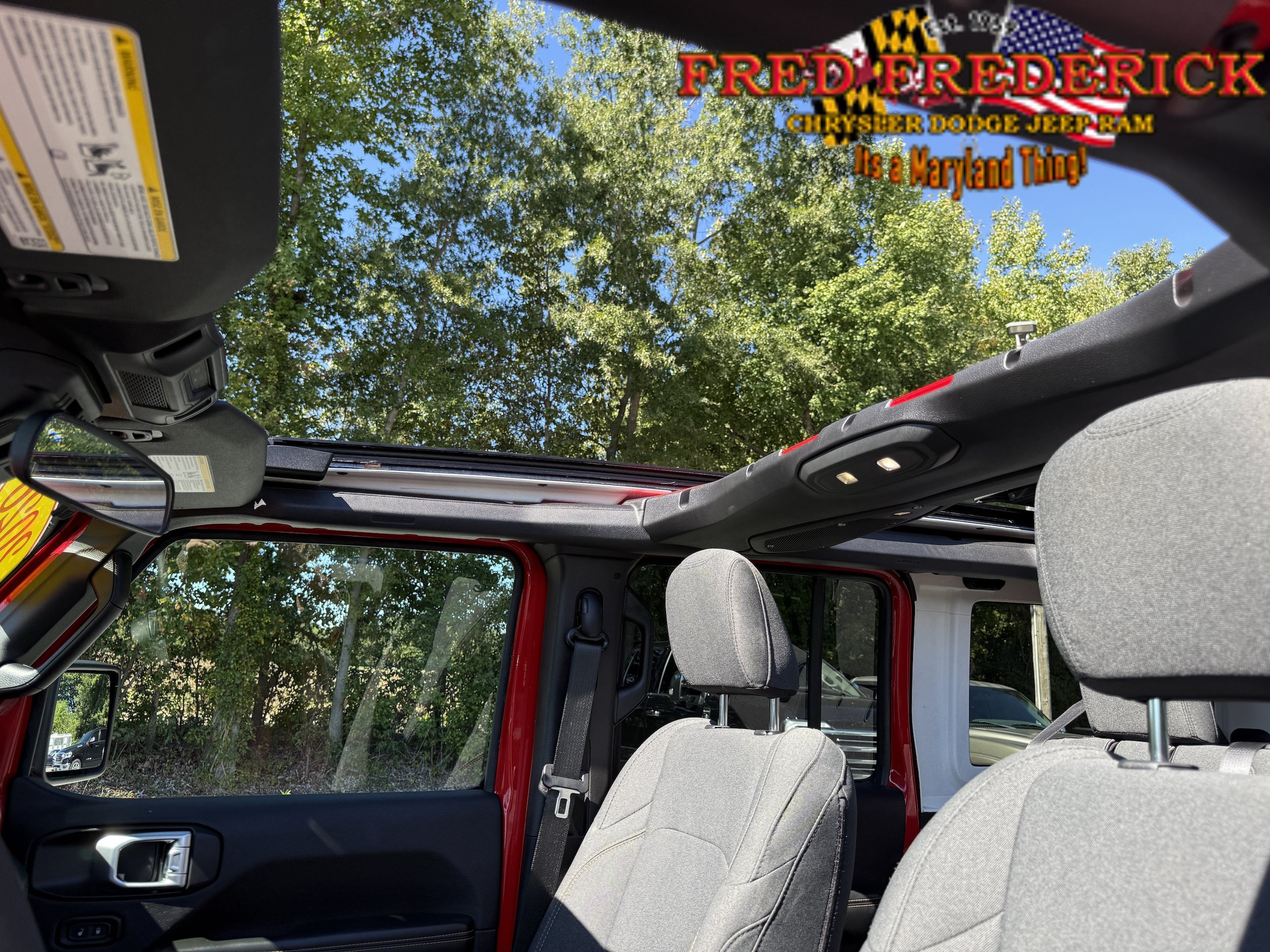 Used 2026 Jeep Wrangler Unlimited Sahara AWD/4WD image 21
