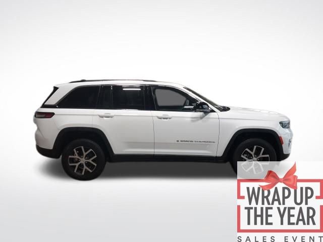 Used 2023 Jeep Grand Cherokee Limited w/ Luxury Tech Group II image 32