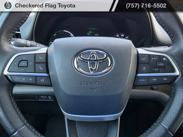 Used 2021 Toyota Sienna XLE w/ XLE Plus Package FWD image 13