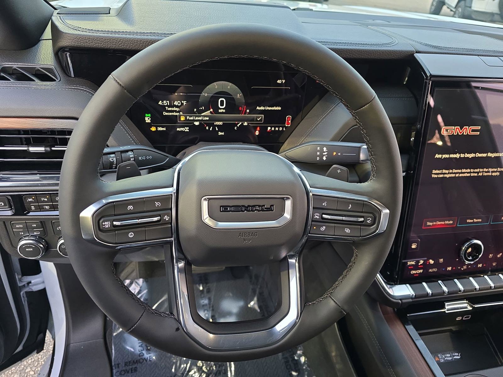 New 2026 GMC Yukon XL Denali AWD/4WD image 17
