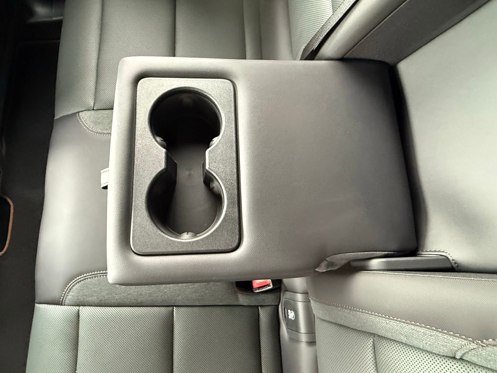 New 2026 GMC Terrain AT4 w/ Convenience Package III image 30