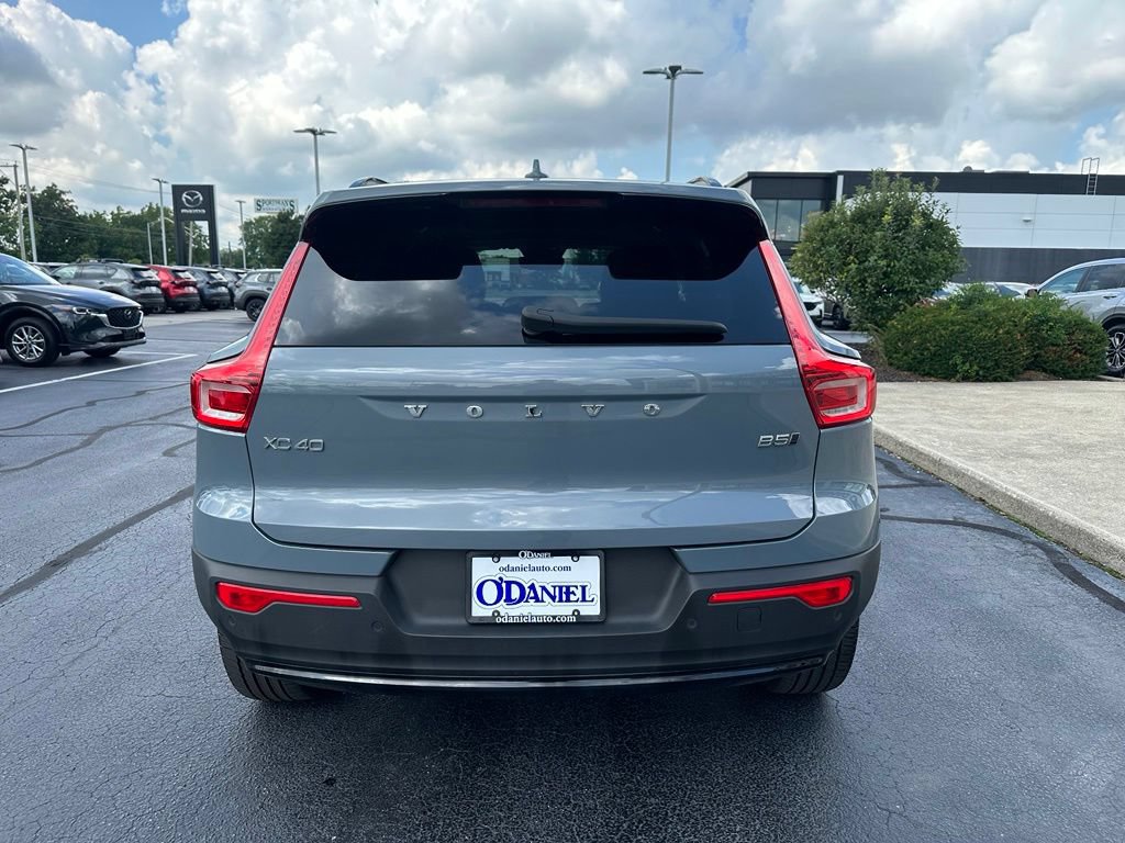 Used 2023 Volvo XC40 B5 Ultimate AWD/4WD image 6
