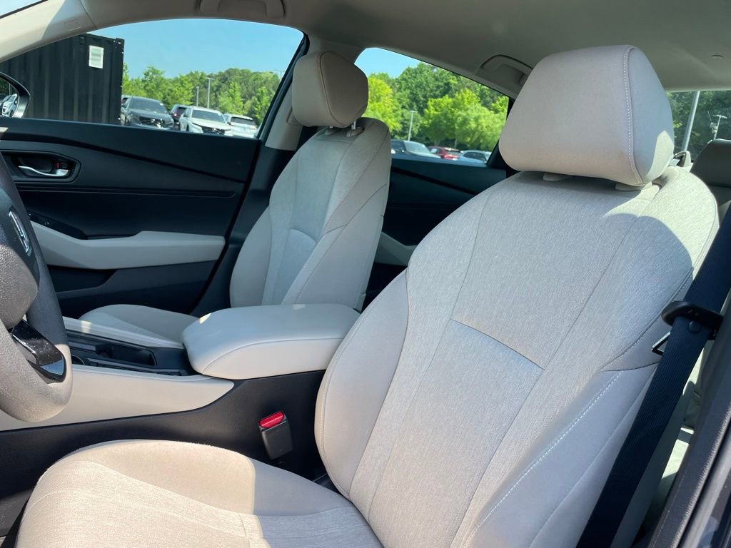 Certified 2025 Honda Accord LX image 25