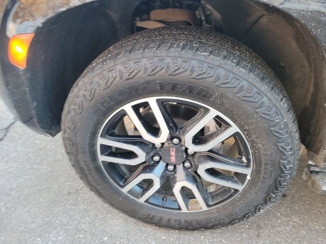 Used 2024 GMC Yukon AT4 w/ AT4 Premium Plus Package image 22