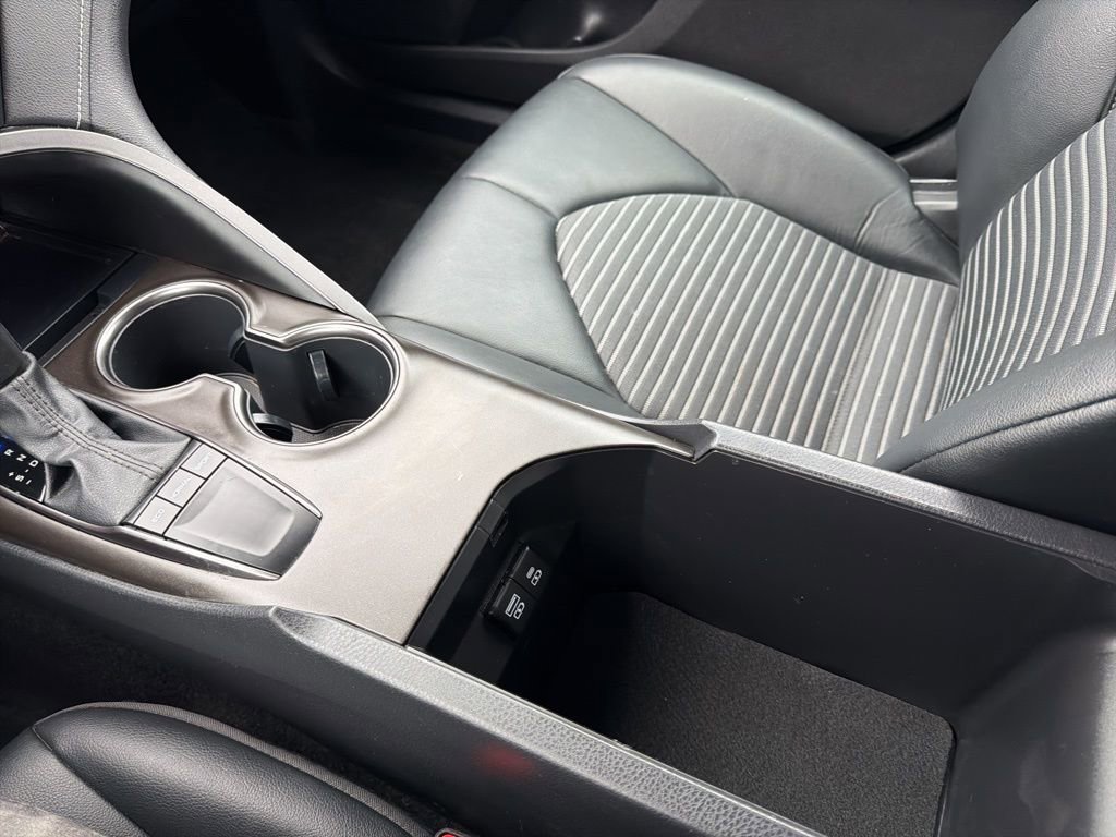 Used 2023 Toyota Camry SE image 30