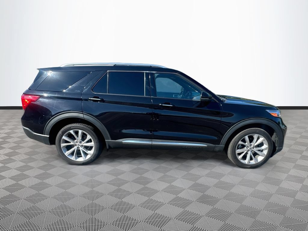 Used 2022 Ford Explorer Platinum w/ Equipment Group 601A AWD/4WD image 35