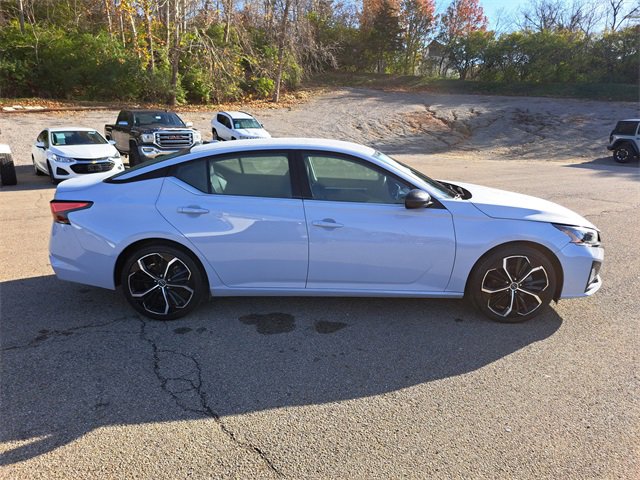 Used 2024 Nissan Altima 2.5 SR image 6