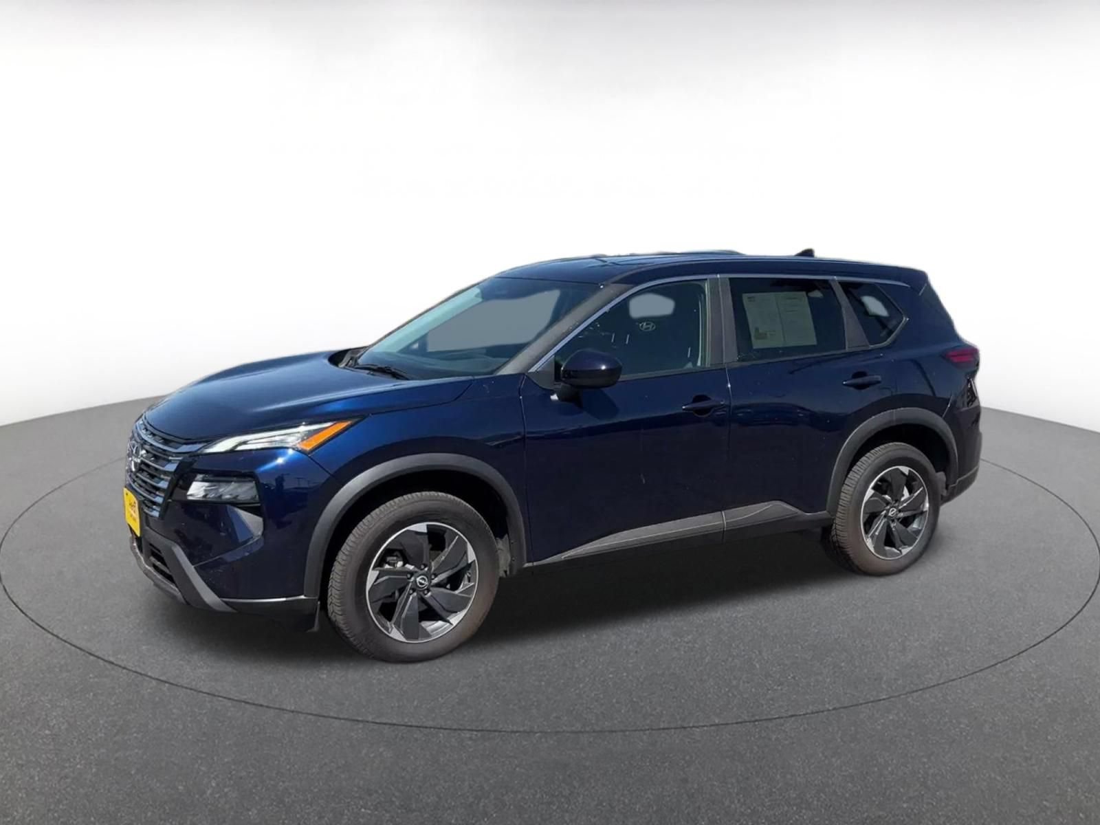 Used 2025 Nissan Rogue SV AWD/4WD image 7