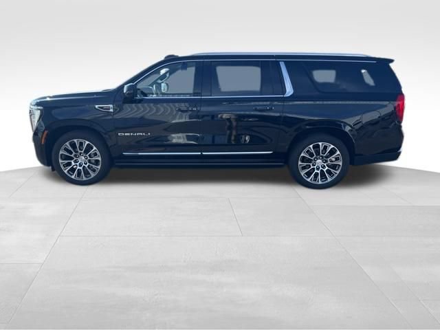 Used 2026 GMC Yukon XL Denali w/ Denali Reserve Package AWD/4WD image 9