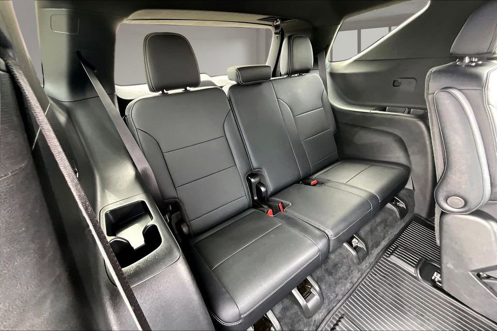 Used 2024 Chevrolet Traverse LT w/ Enhanced Driving Package FWD image 25