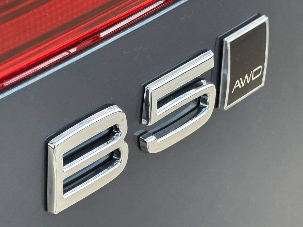 New 2026 Volvo XC60 B5 Plus w/ Protection Package Premier AWD/4WD image 8