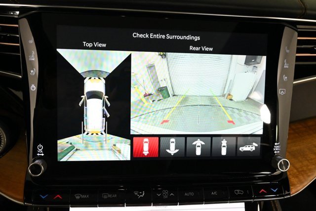 Used 2024 Jeep Grand Wagoneer L Series III image 7