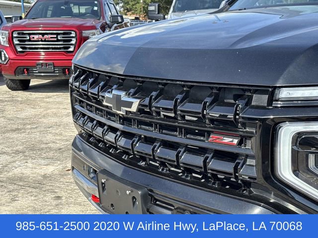 Used 2025 Chevrolet Suburban Z71 image 3