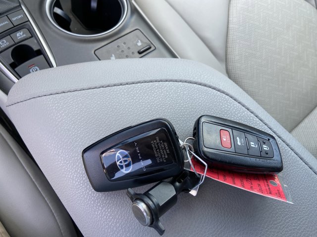Used 2024 Toyota Camry XLE image 41