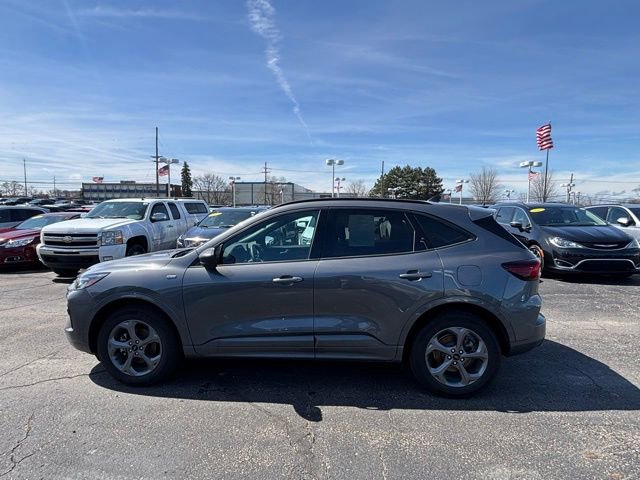 Used 2024 Ford Escape ST-Line w/ Tech Pack #1 image 9