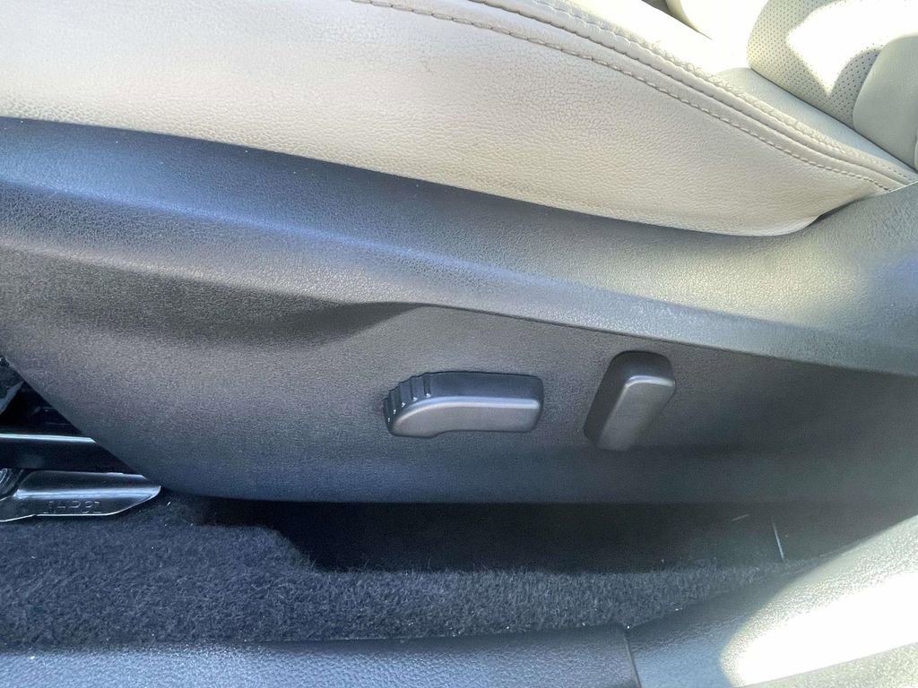 Used 2018 Subaru Impreza 2.0i Limited image 16